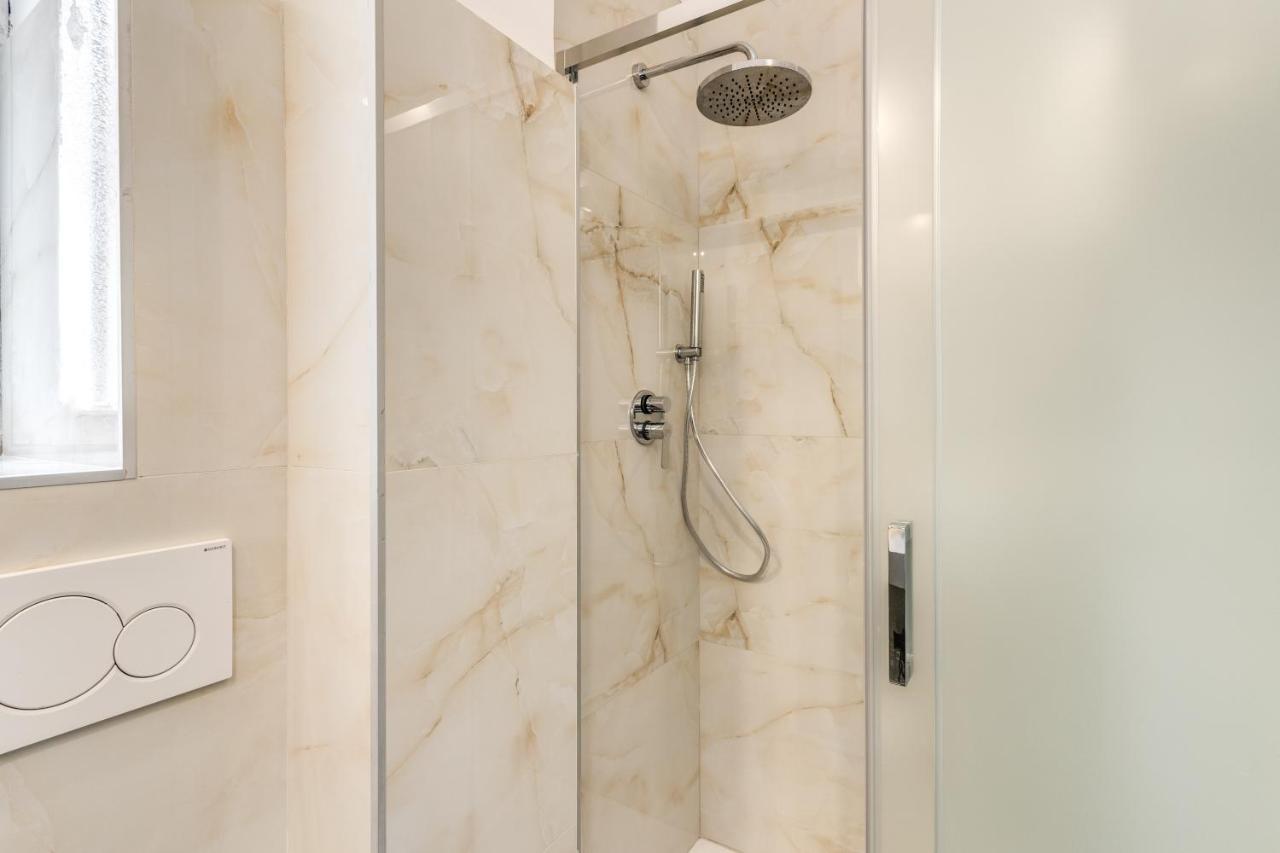 Nala Luxury Apartment With Terrace Рим Екстер'єр фото