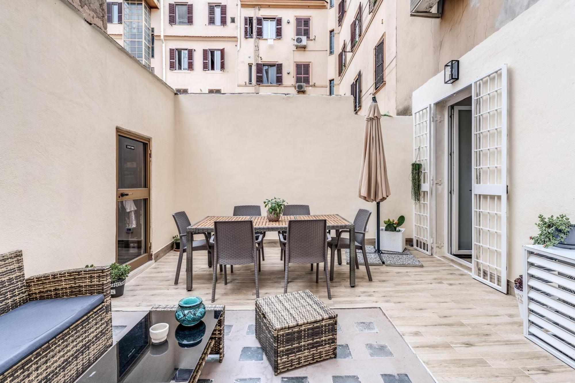 Nala Luxury Apartment With Terrace Рим Екстер'єр фото