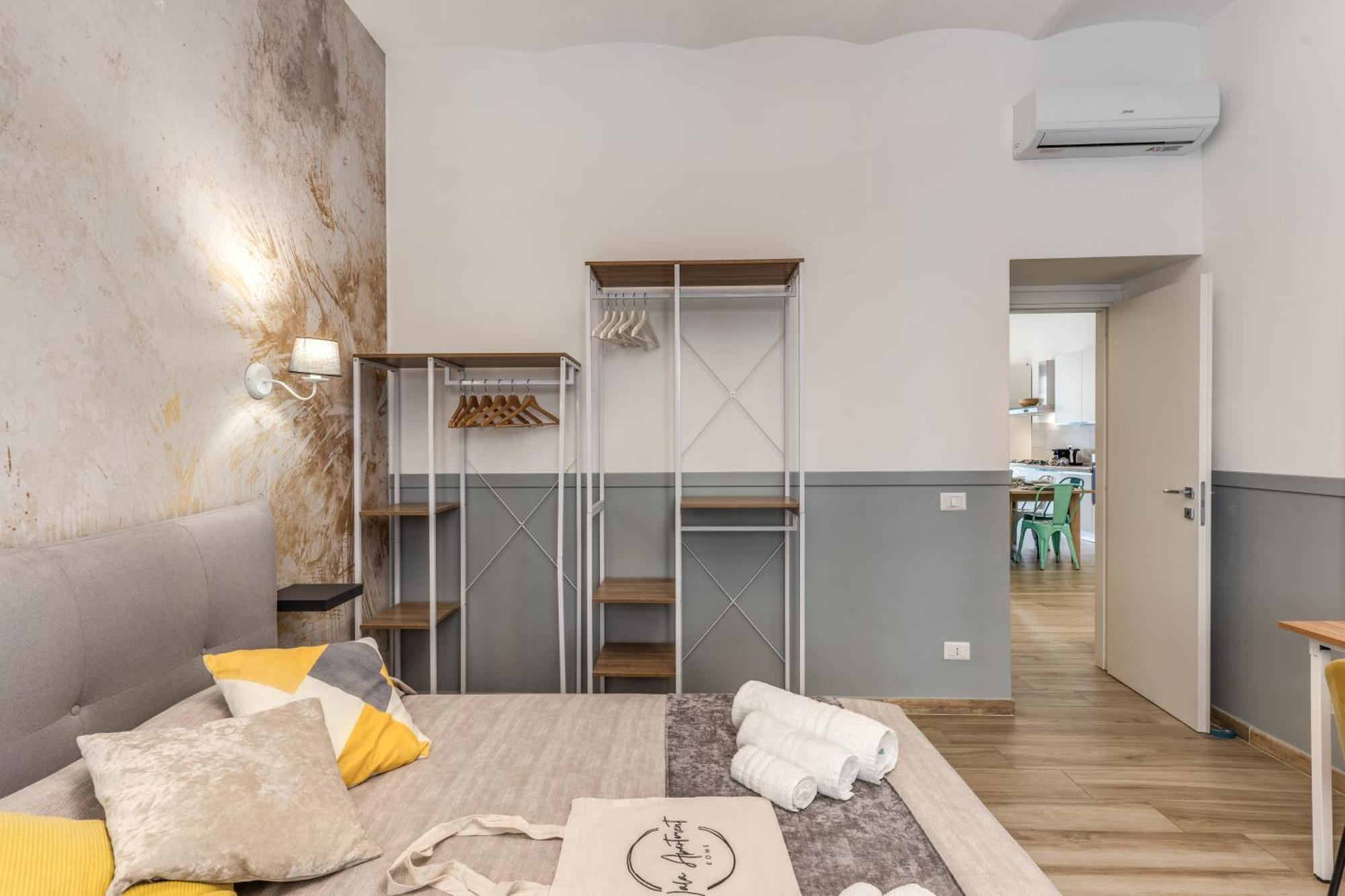 Nala Luxury Apartment With Terrace Рим Екстер'єр фото