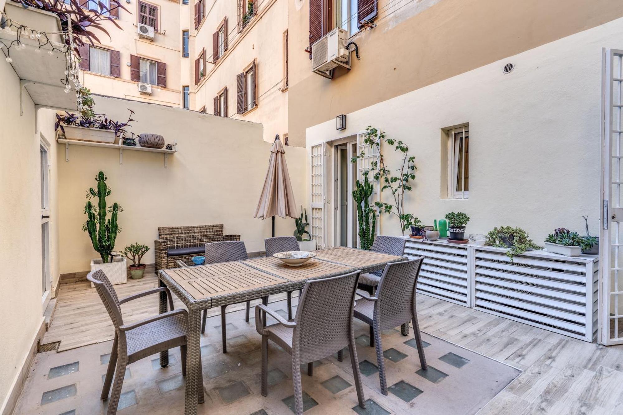 Nala Luxury Apartment With Terrace Рим Екстер'єр фото